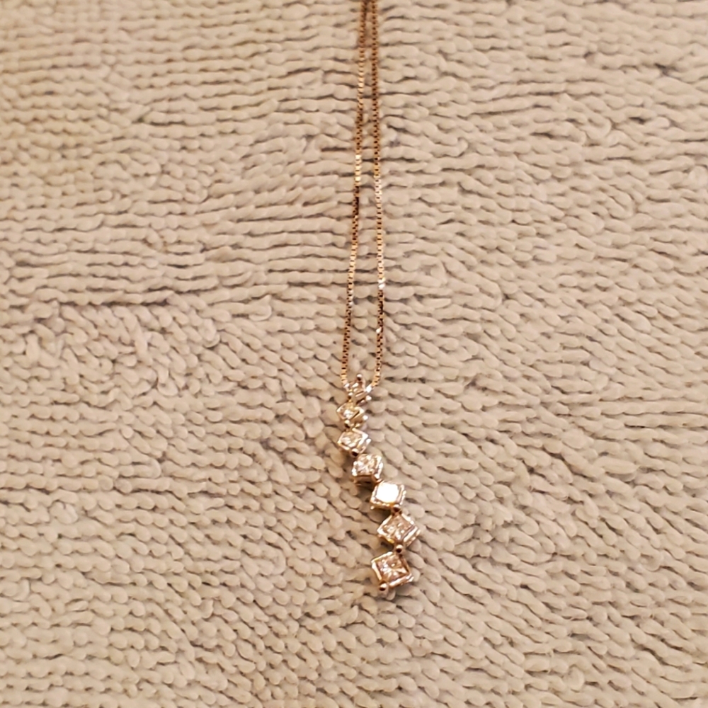 14kt Chain with pendant - Picture 4 of 10